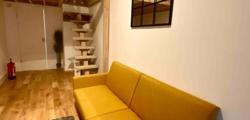 Flat 8, 10 St John’s Road, BH5