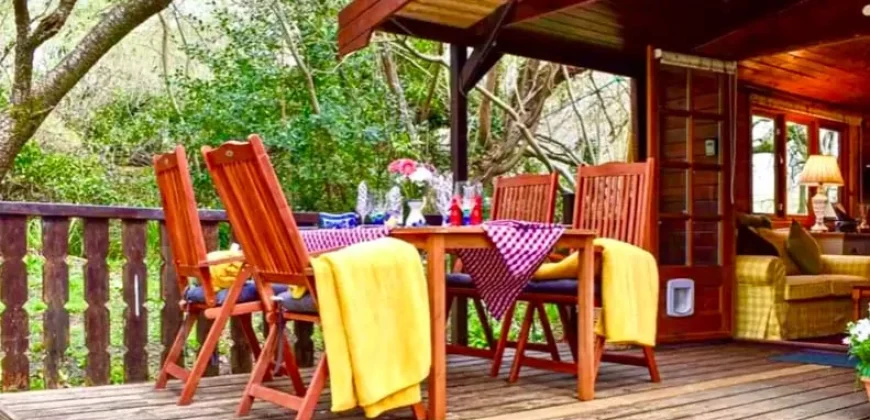 The Cabin at The Oaks